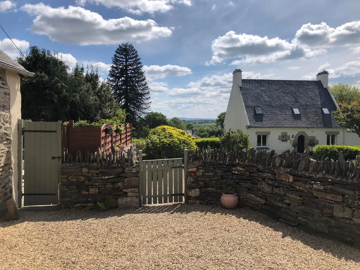 The Lotus. Romantic, Rural Hideaway Near Huelgoat Loqueffret