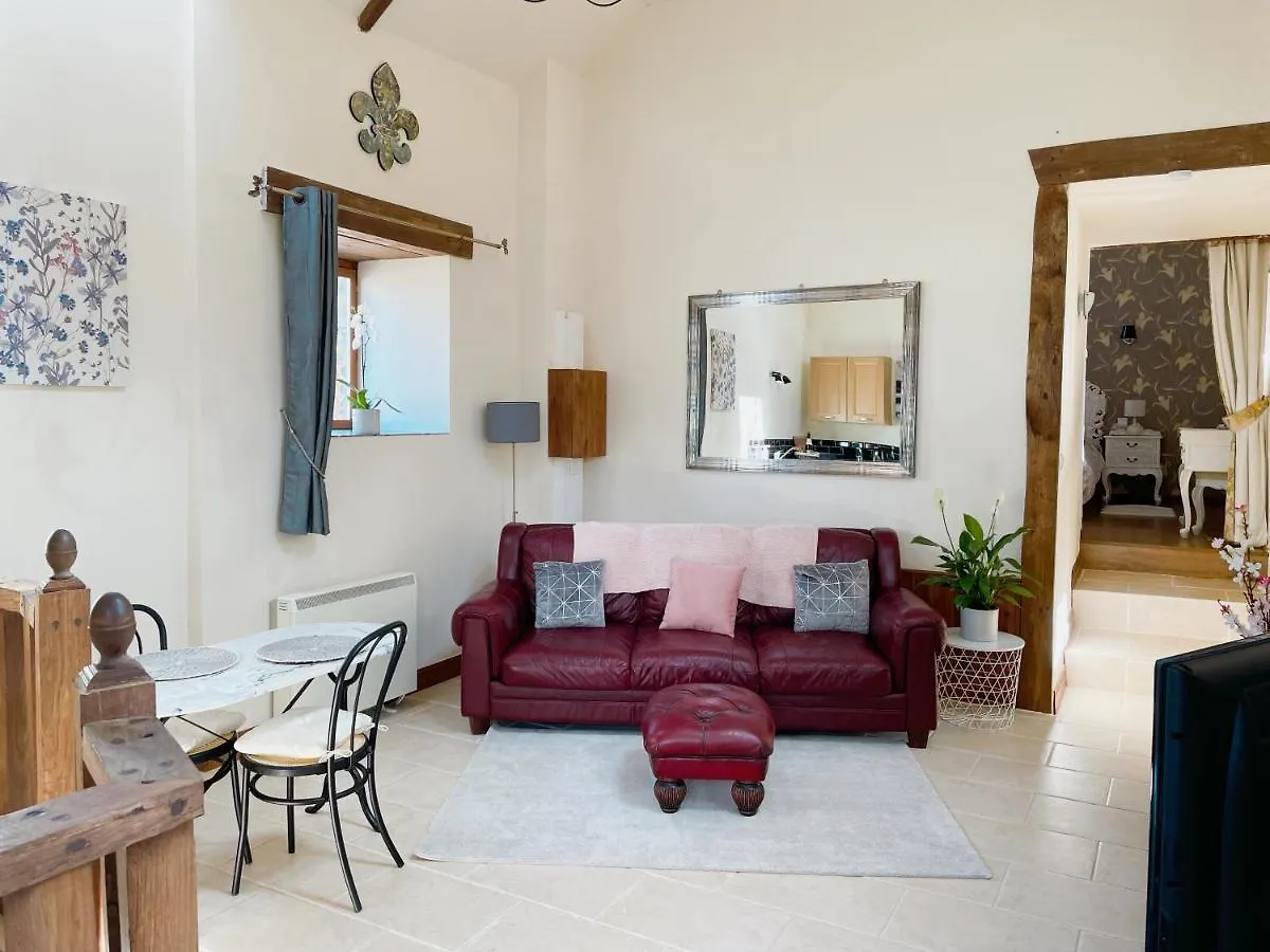 Holiday home The Lotus. Romantic, Rural Hideaway Near Huelgoat Loqueffret